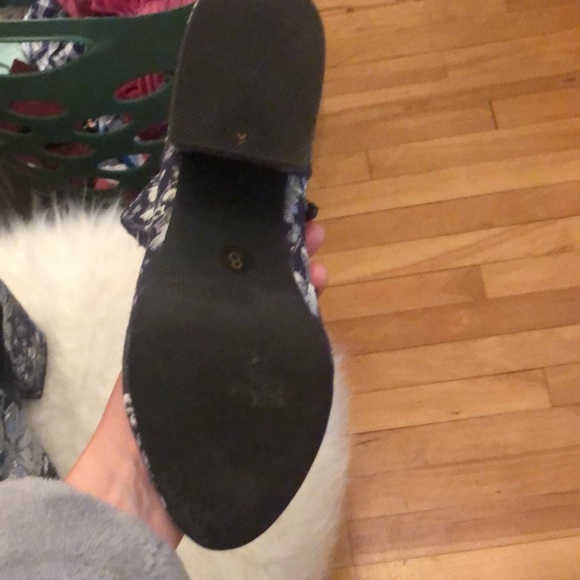 Silver floral denim booties 💙 - Picture 4 of 4